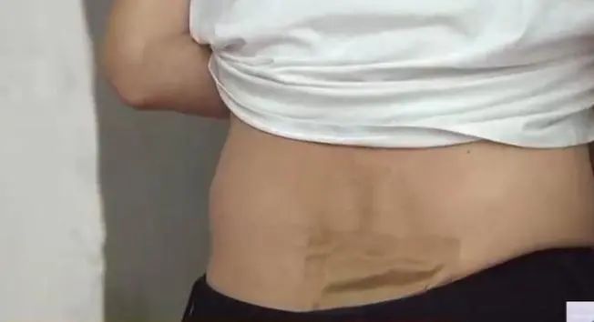 DƬ